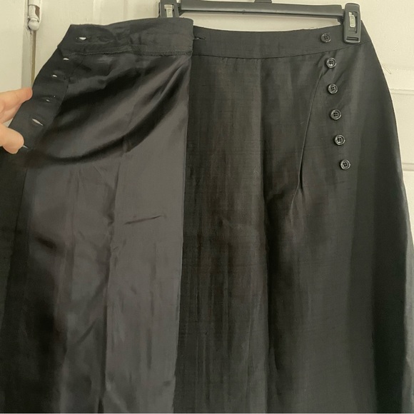 Vintage Pleated Black Midi Skirt - Picture 6 of 9